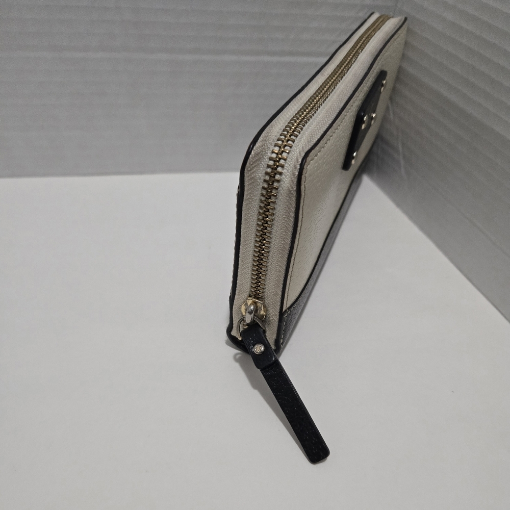 Kate Spade Zip Around Wallet - Picture 9 of 9